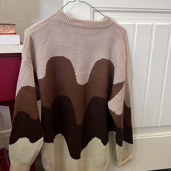 Sweater - Picture 2 of 2